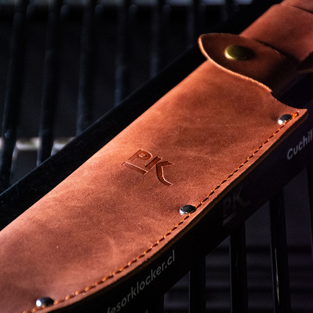 Cuchillo PK 8" Martillado con Funda de Cuero